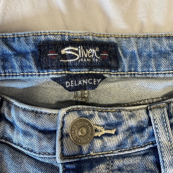 Silver Jeans Size 28 - Picture 5 of 7